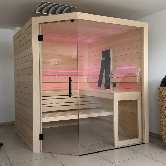 polarholz-athen-innensauna-lindenholz-190x196-prestige image 1