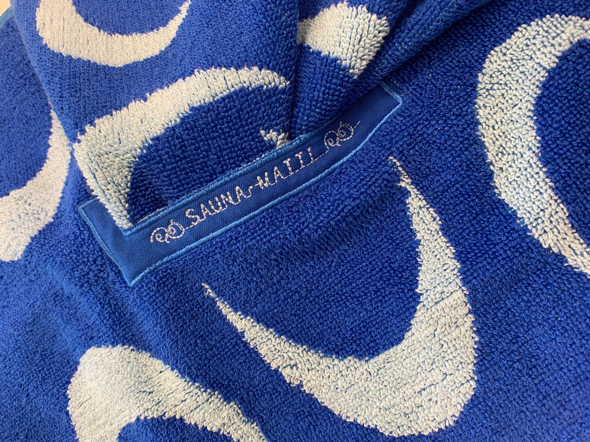 sauna-matti-aufgusst-cher-schal-hiki-namensstickerei image 2