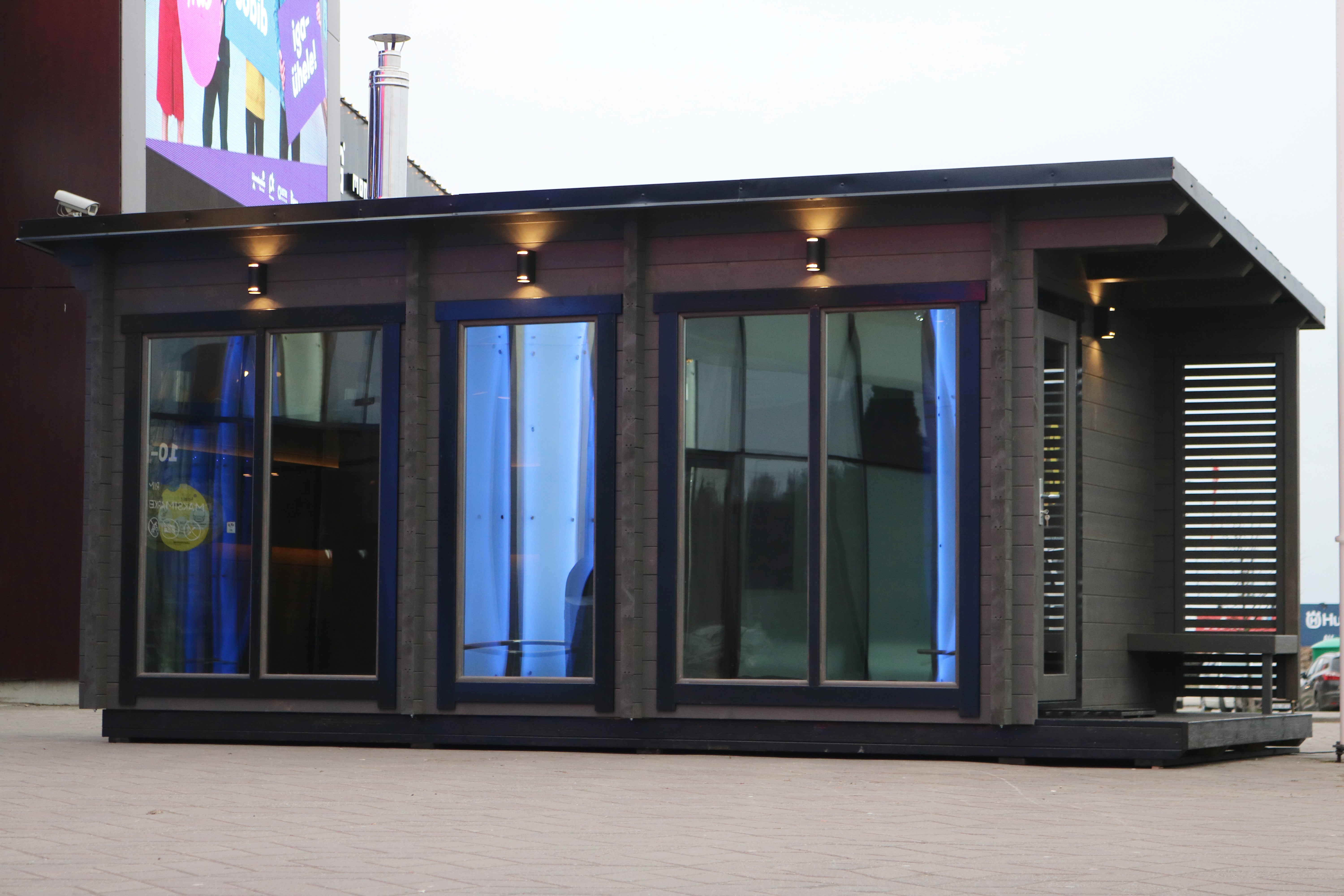 wellmia-halden-xl-gartensauna-fichte-254x568cm-vorraum image 6