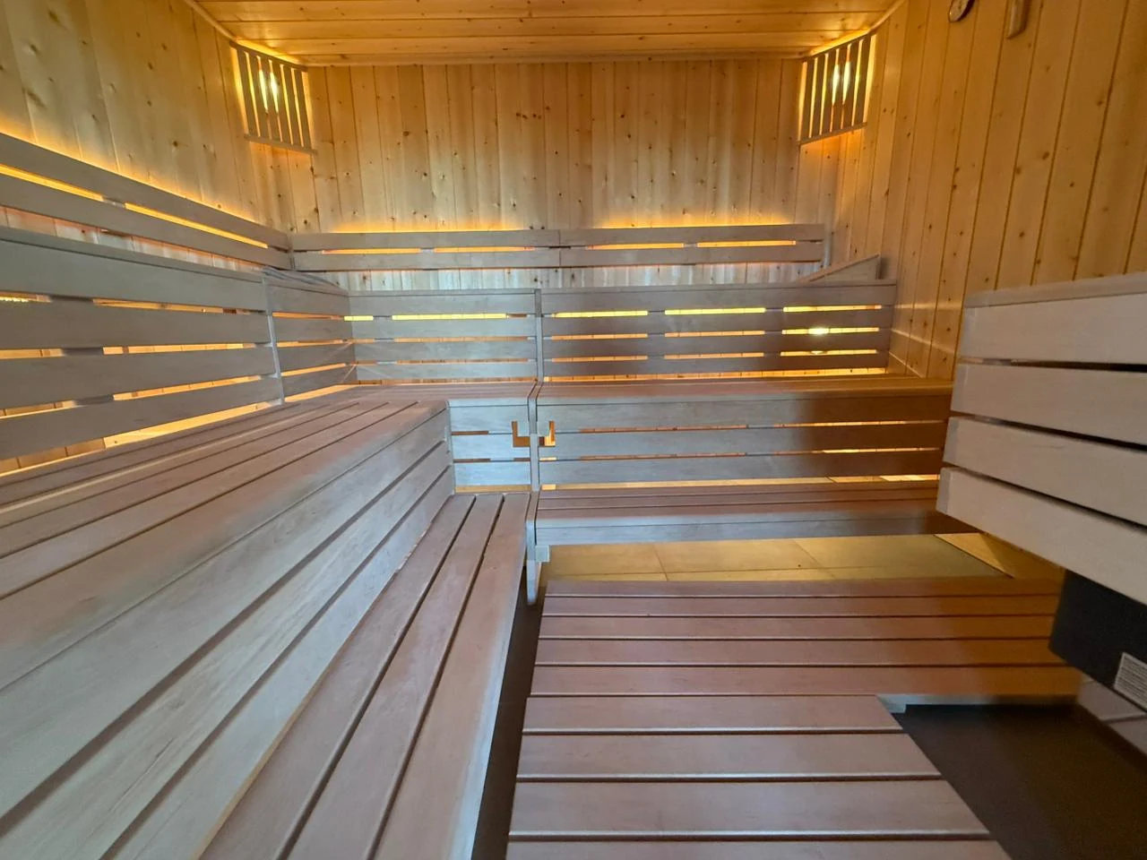 polarholz-gewerbliche-sauna-zirbe-standardsauna-festes-ma image 8