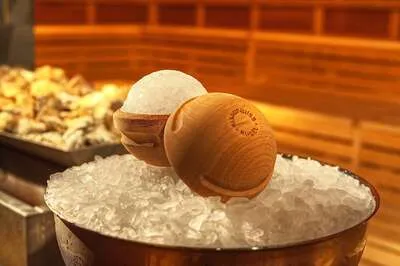 sauna-matti-aufgusskugel-sauna-zubeh-r-edelstahl image 1