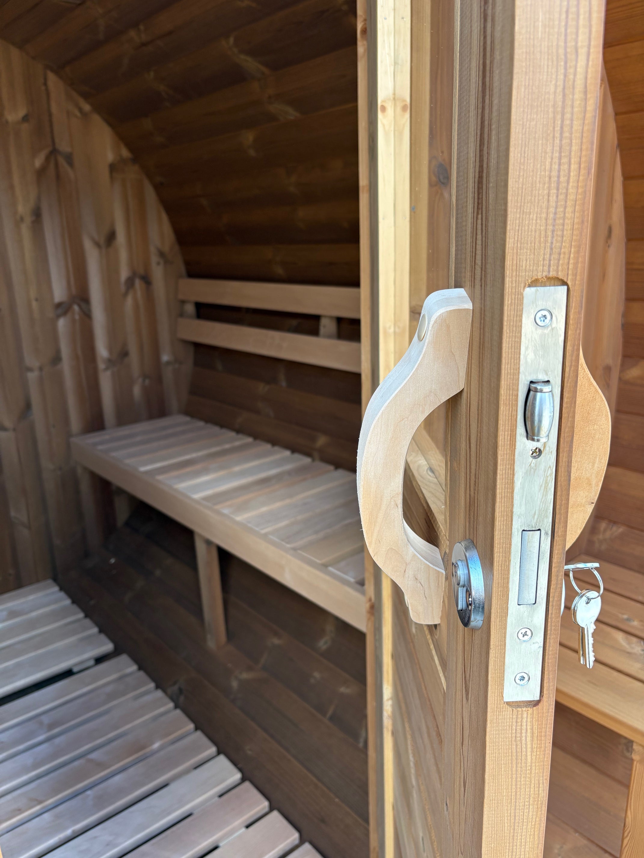 wellmia-small-veranda-fasssauna-240-cm-thermoholz-4-personen image 7