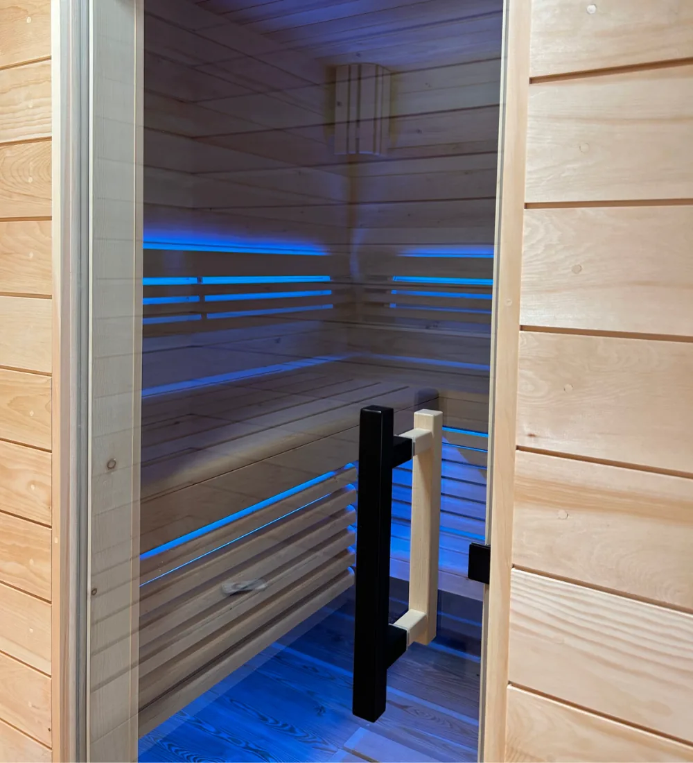 polarholz-gartensauna-vorraum-334x234-ausstellung-design image 3