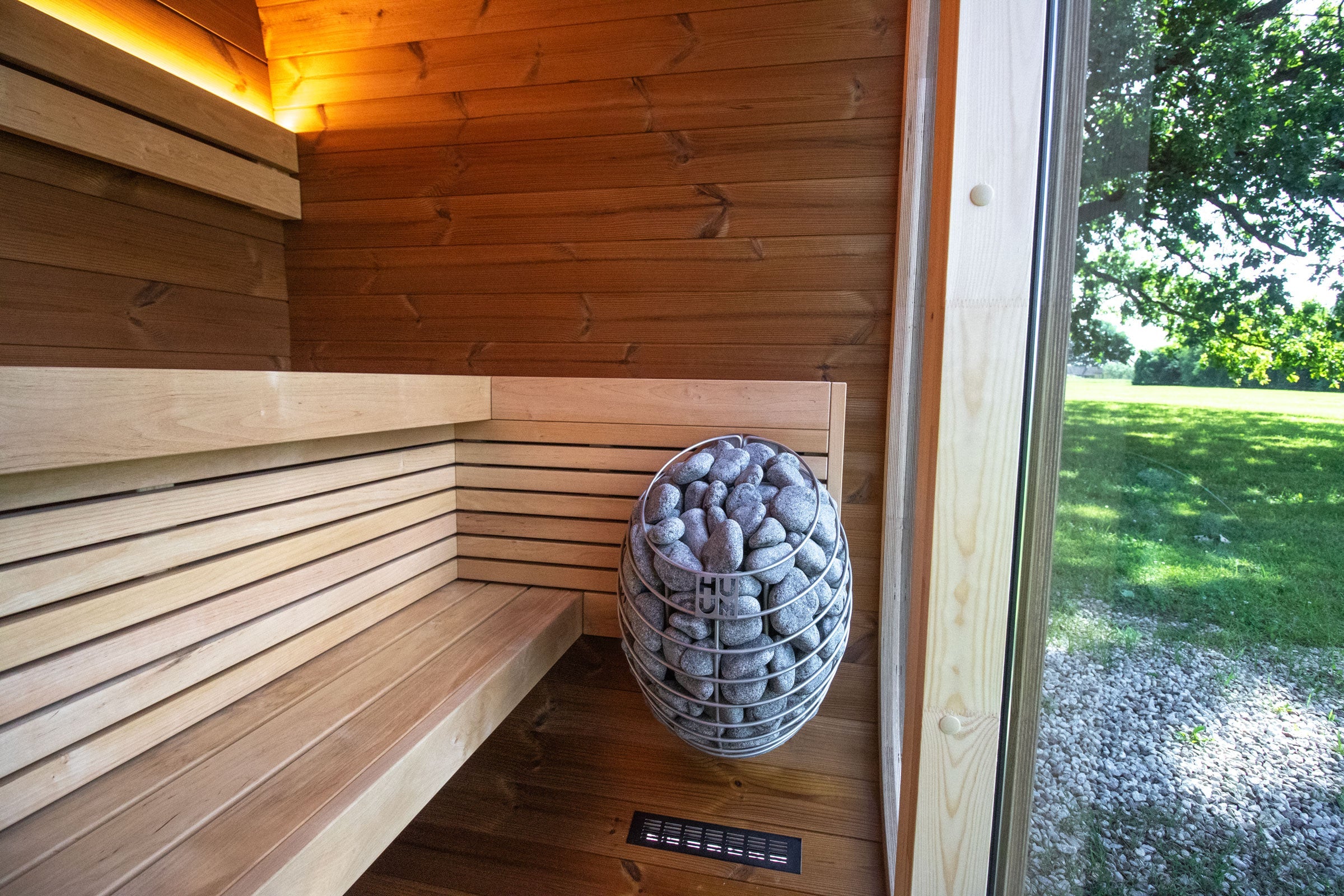 leil-dice-pocket-gartensauna-thermoholz-3-4-personen-glas image 7