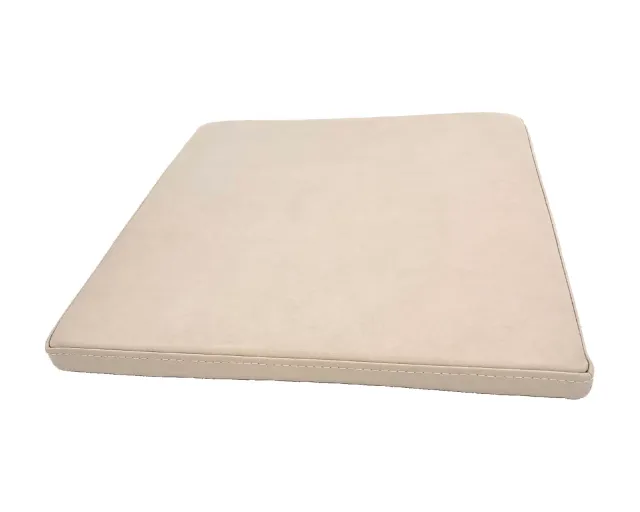 polarholz-bauartikel-sitzauflage-kunstleder-beige-400x400-antibakteriell image 1