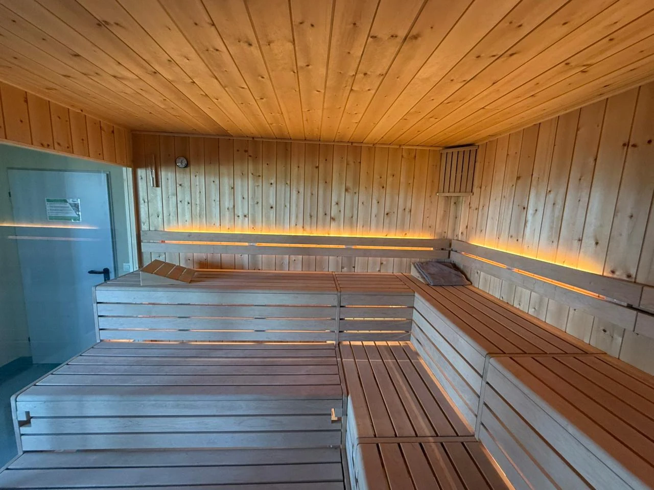polarholz-gewerbliche-sauna-zirbe-standardsauna-festes-ma image 6