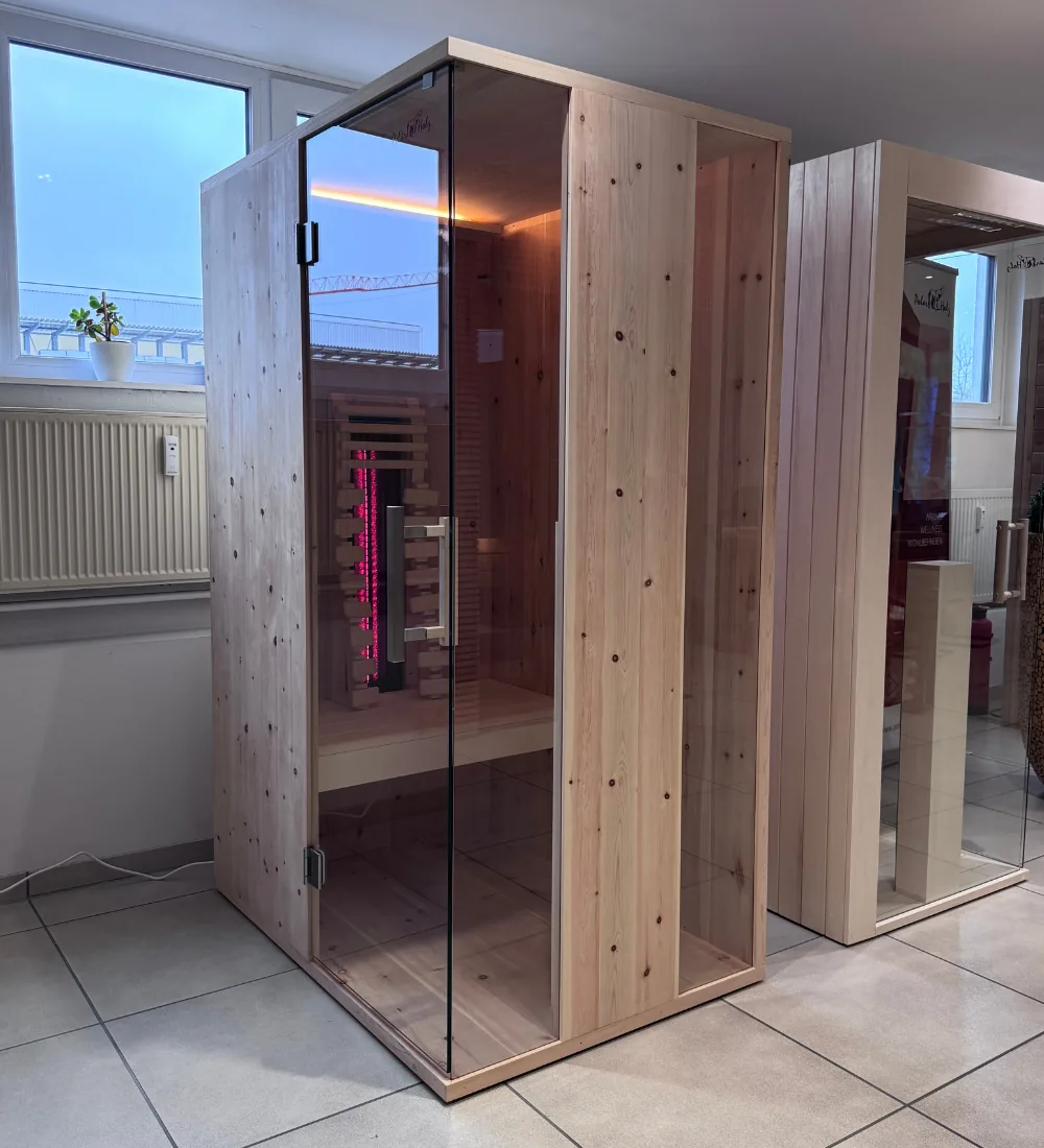 polarholz-aura-1-infrarotkabine-zirbe-130x90-1-person image 1