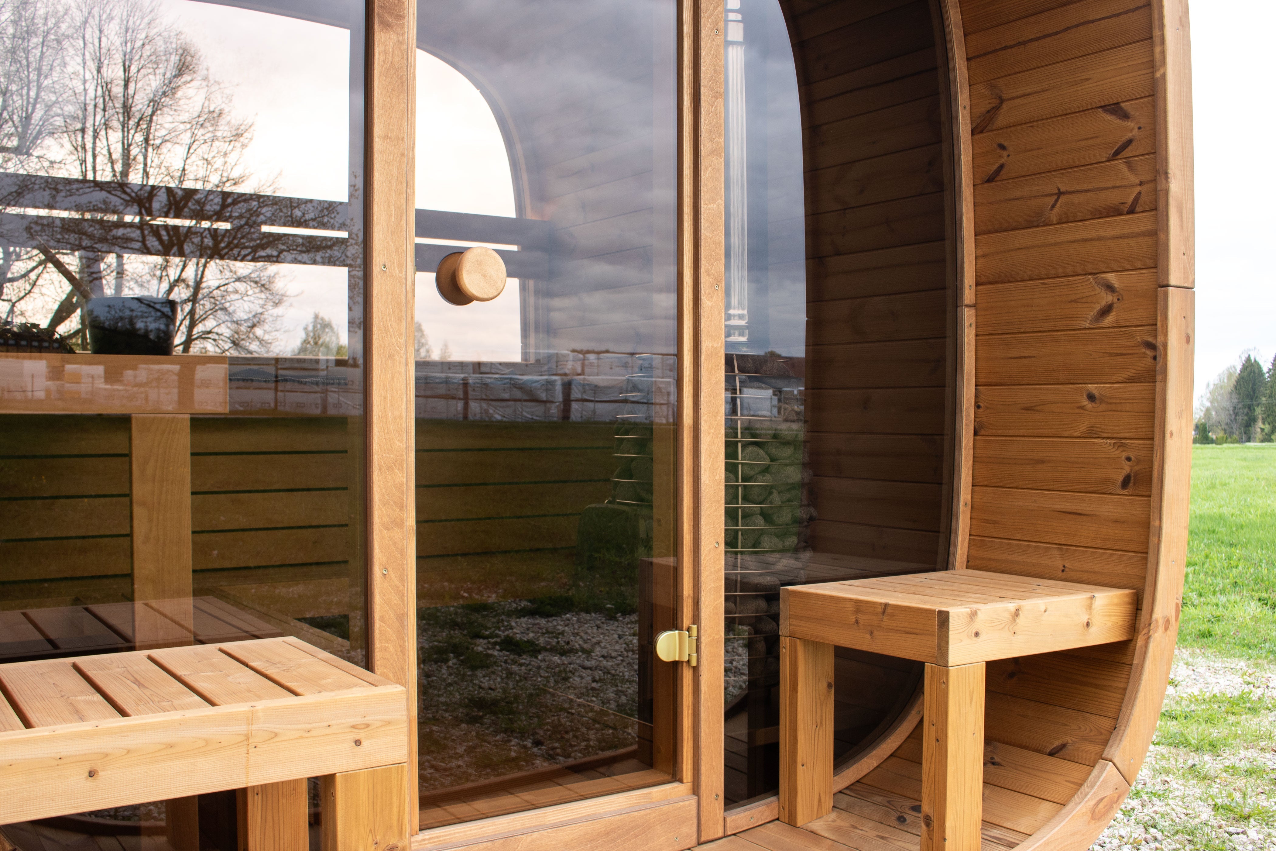 leil-dice-comfy-gartensauna-thermoholz-2-4-m-veranda image 6