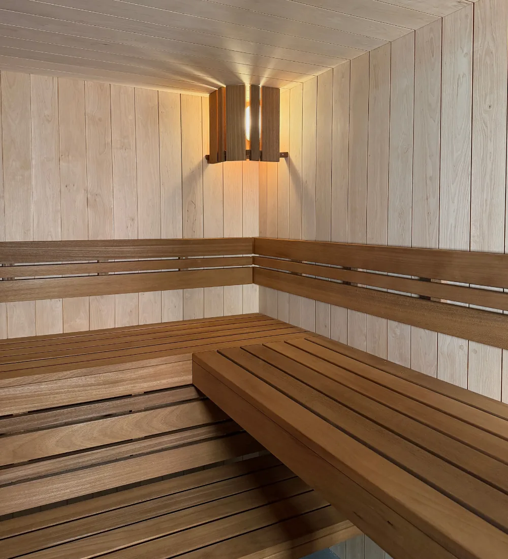 polarholz-kristall-thermo-sauna-bi-color-214x211-ausstellung image 3
