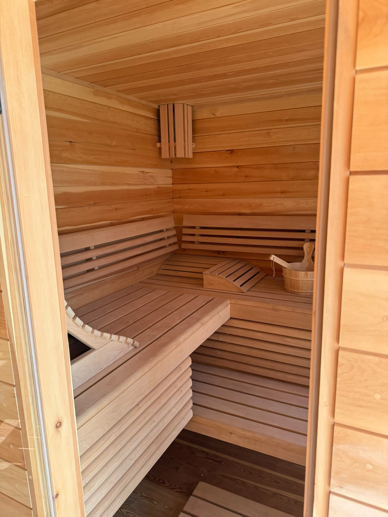 polarholz-gartensauna-freistehend-au-enkabine-350x235-ma image 4