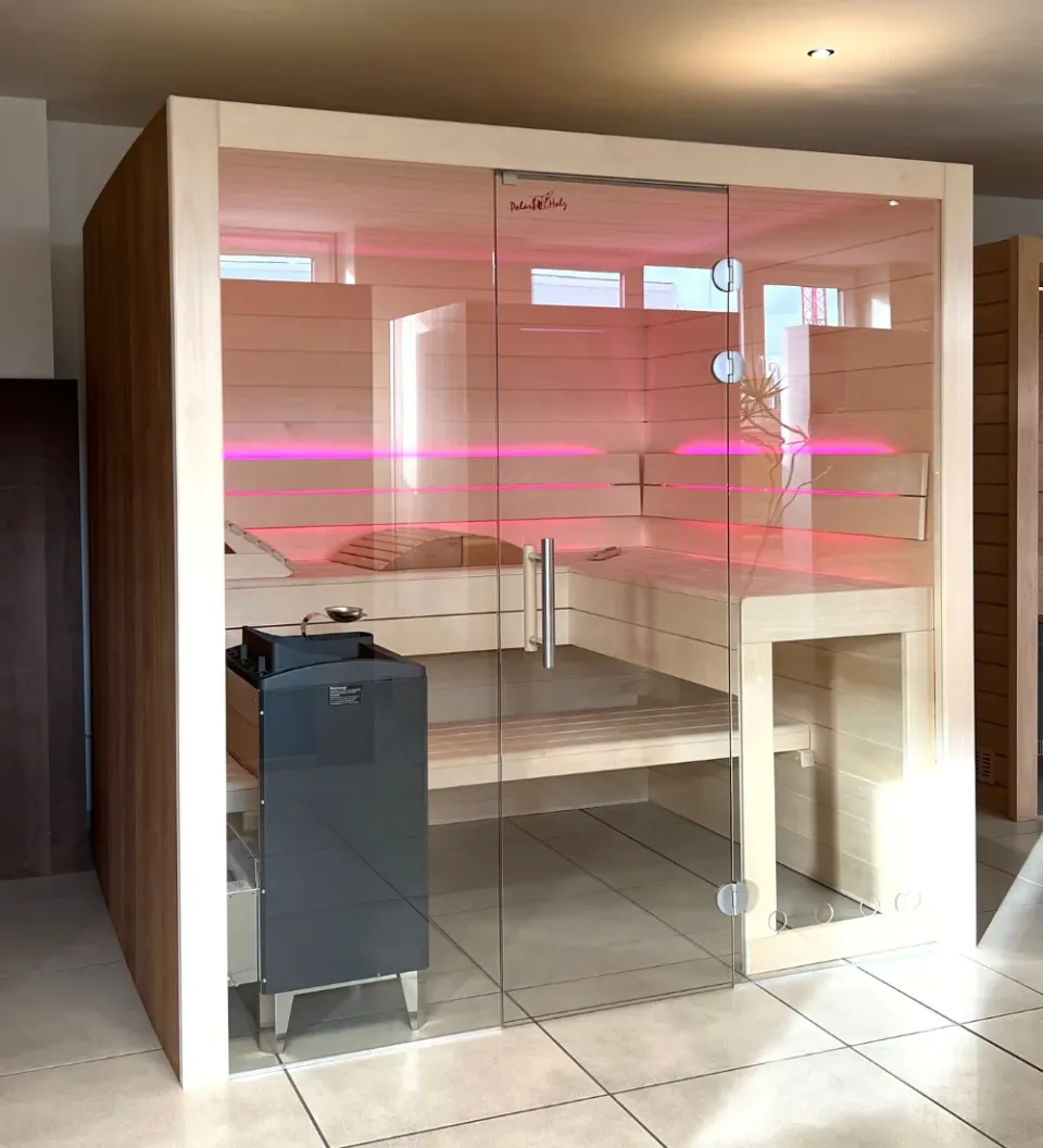 polarholz-kristall-sauna-lindenholz-nuss-front-210x190-ausstellung image 1