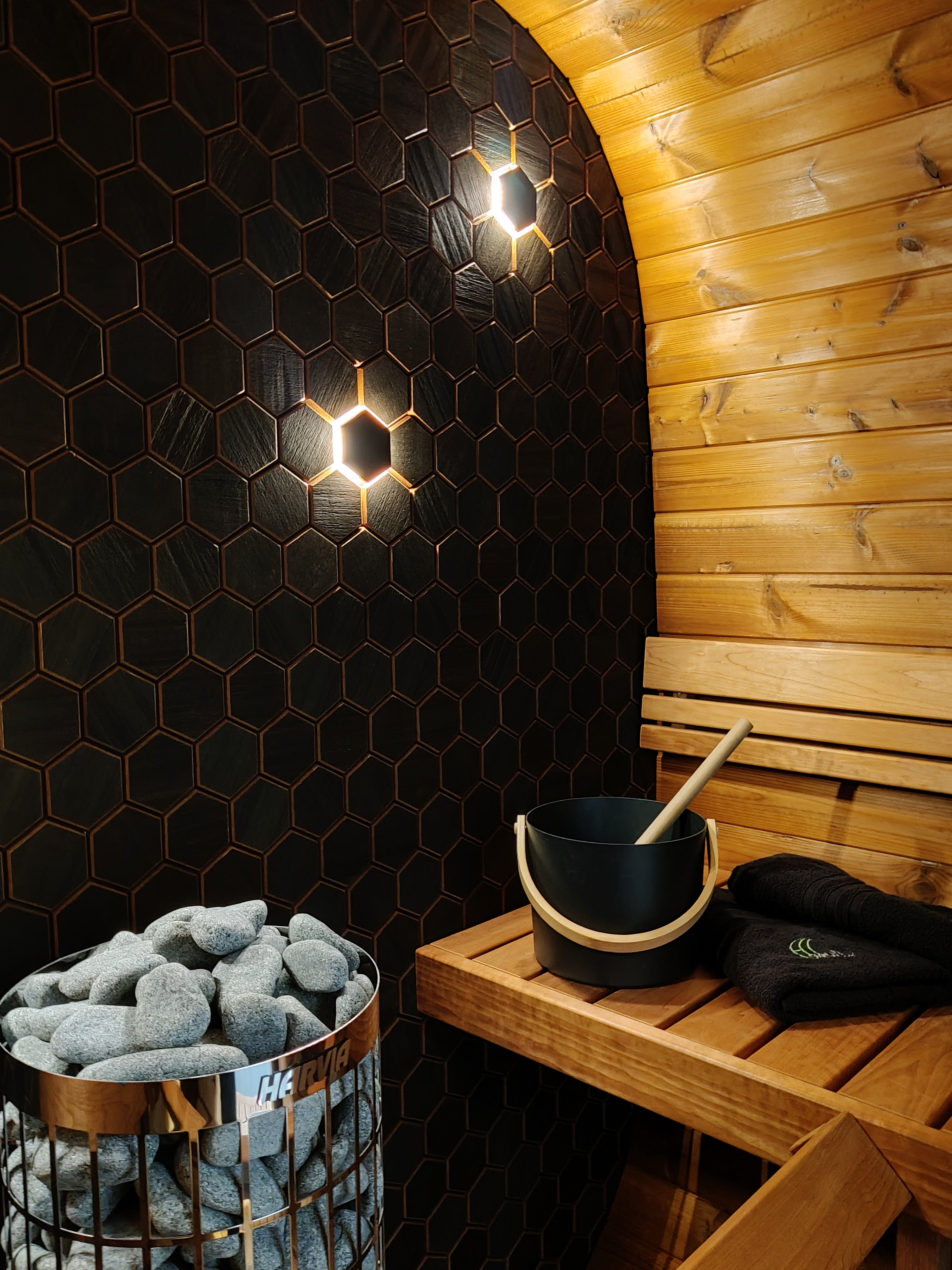 wellmia-hexa-s-thermo-black-dekopaneel-abachi-1-25-m-wand image 5